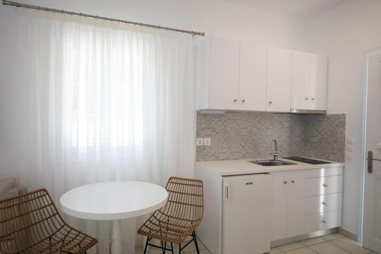 אפולוניה Eutuxia Rooms & Studios מראה חיצוני תמונה