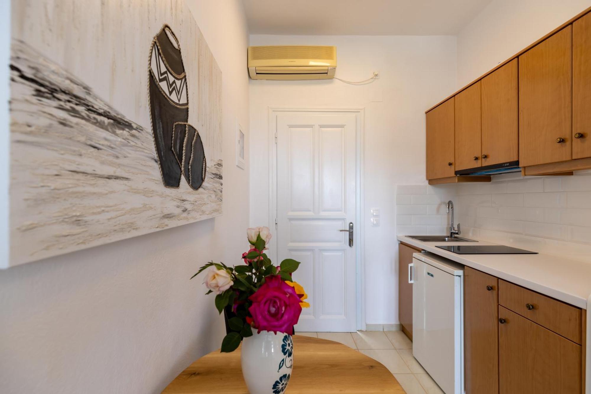 אפולוניה Eutuxia Rooms & Studios מראה חיצוני תמונה