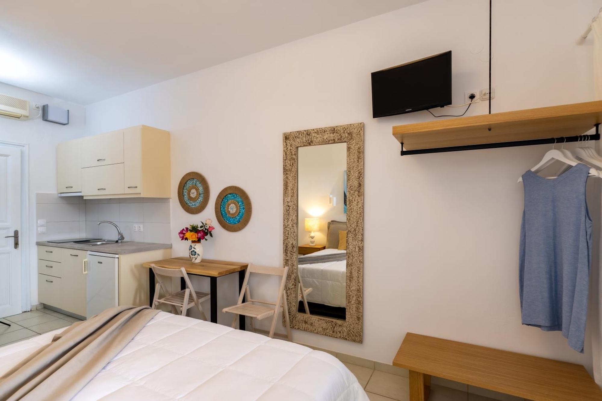 אפולוניה Eutuxia Rooms & Studios מראה חיצוני תמונה