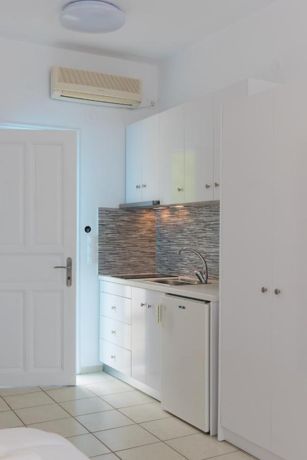 אפולוניה Eutuxia Rooms & Studios מראה חיצוני תמונה